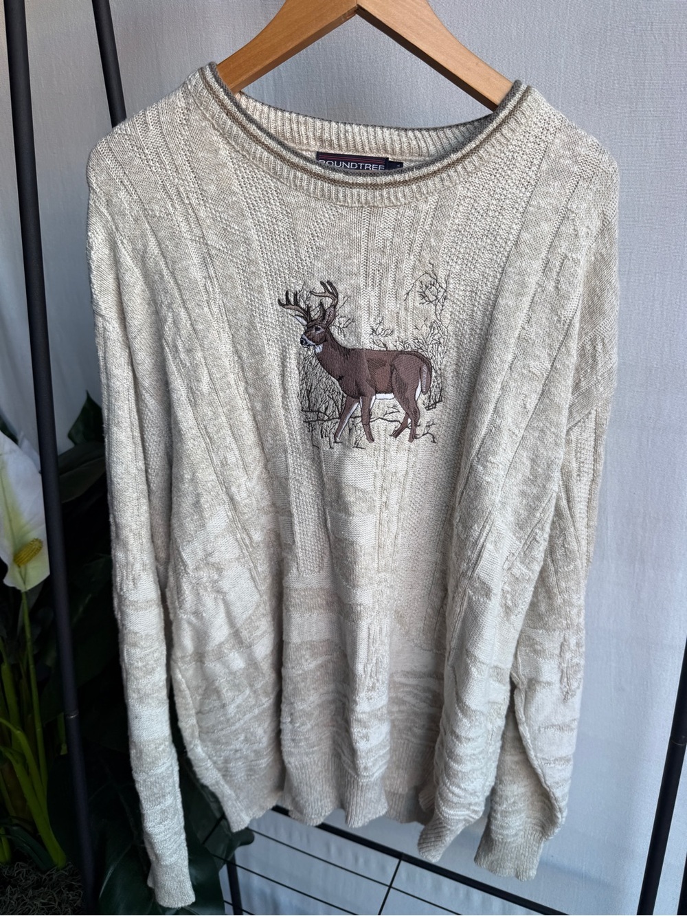 Vintage Roundtree & Yorke Embroidered Textured Deer Sweater / Size L